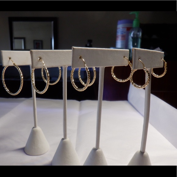 New 14k yellow gold hoop earrings - Picture 2 of 12